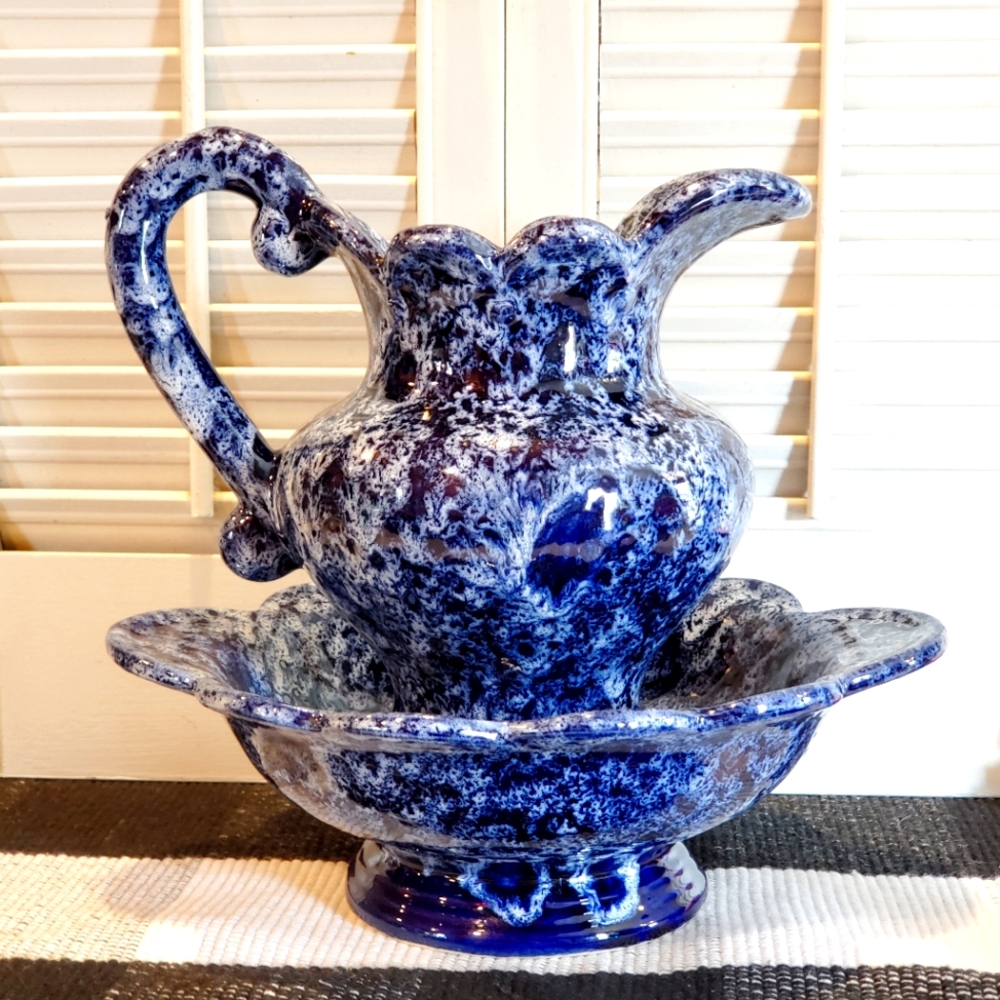 Vintage Pitcher and Basin Home Decor